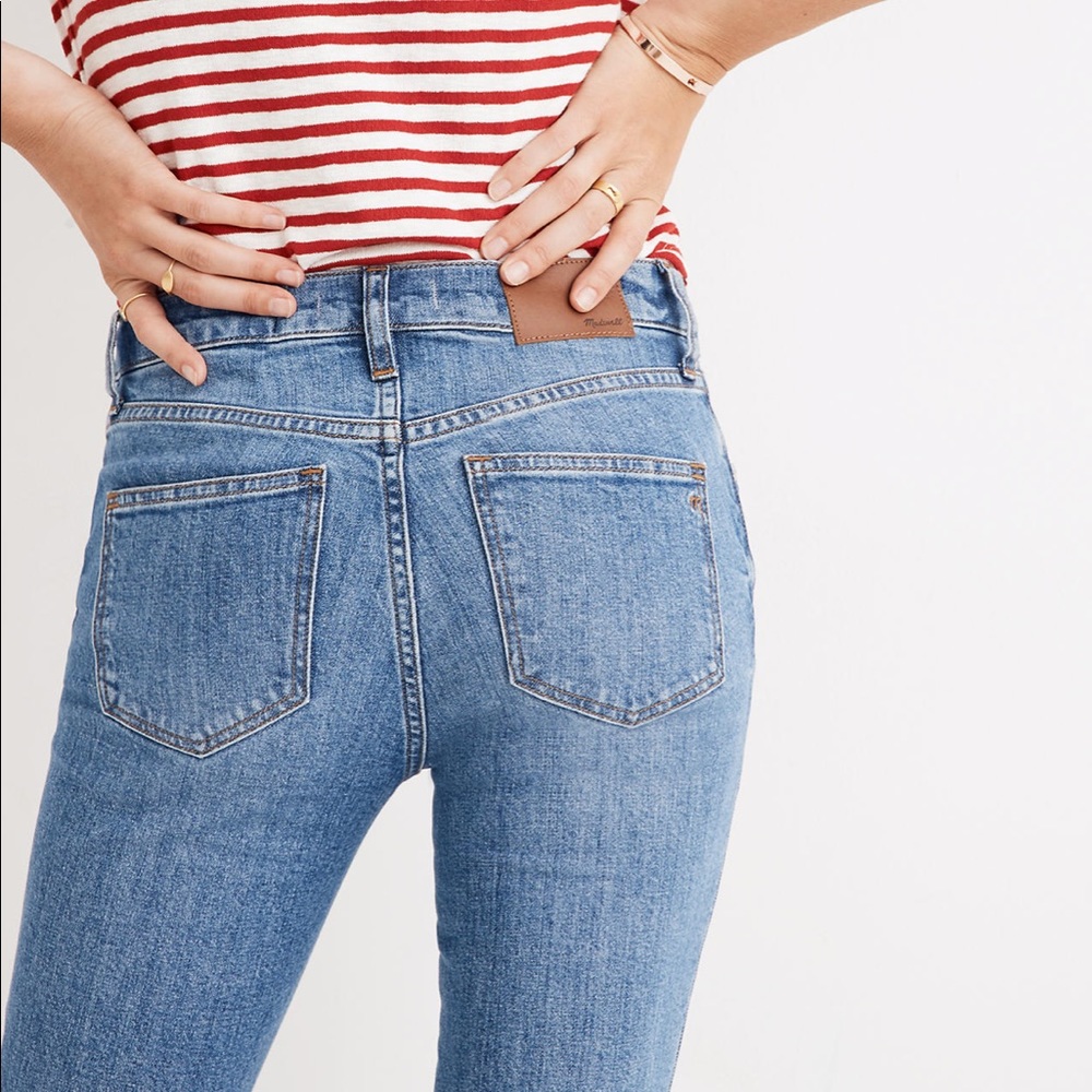 9" Mid-Rise Skinny Jeans in Comfort Stretch Eco